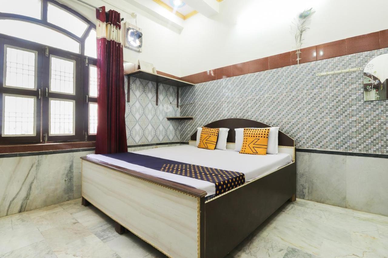 Oyo Om Sai Guest House Mainpuri Exterior photo