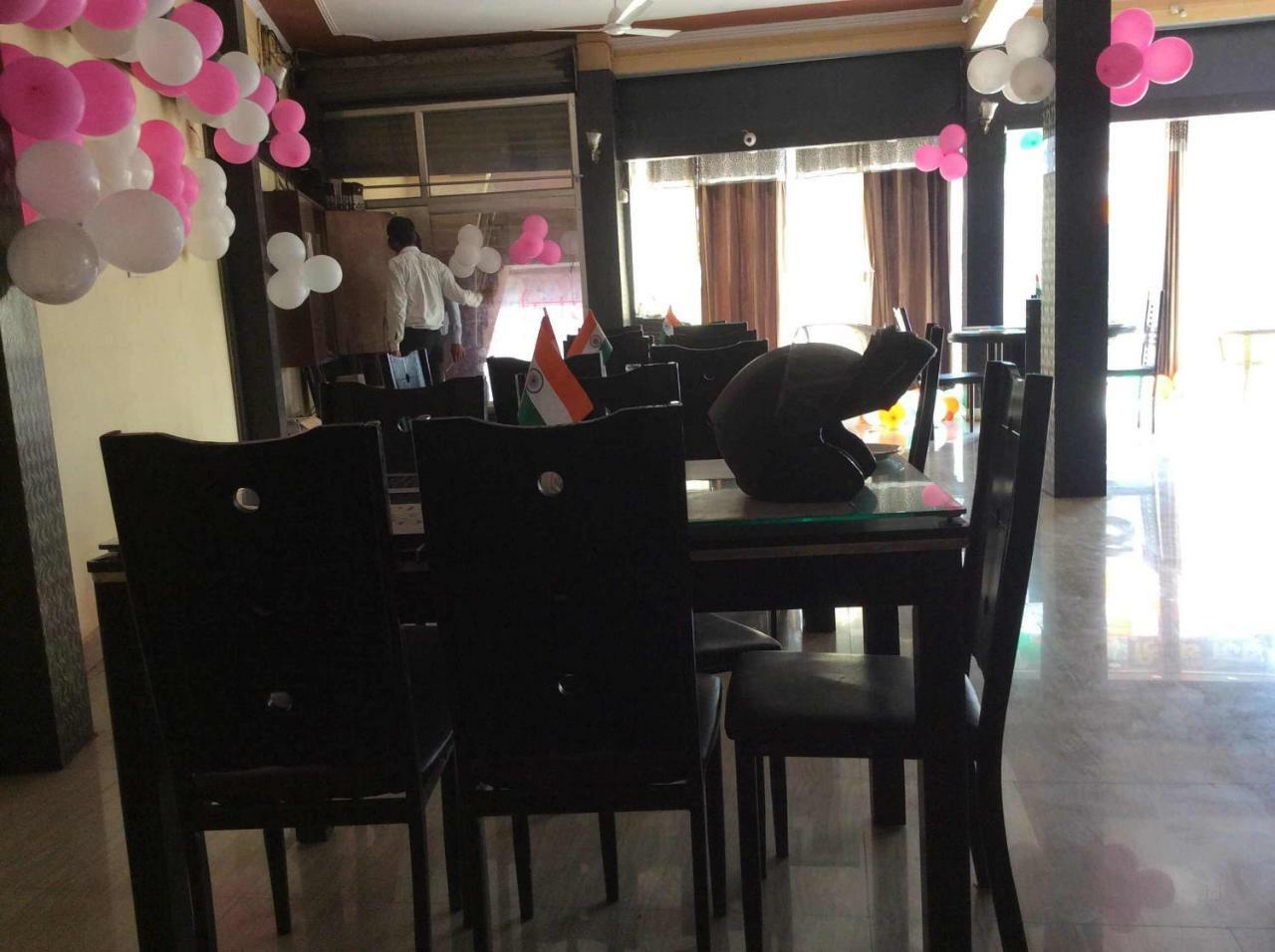 Oyo Om Sai Guest House Mainpuri Exterior photo